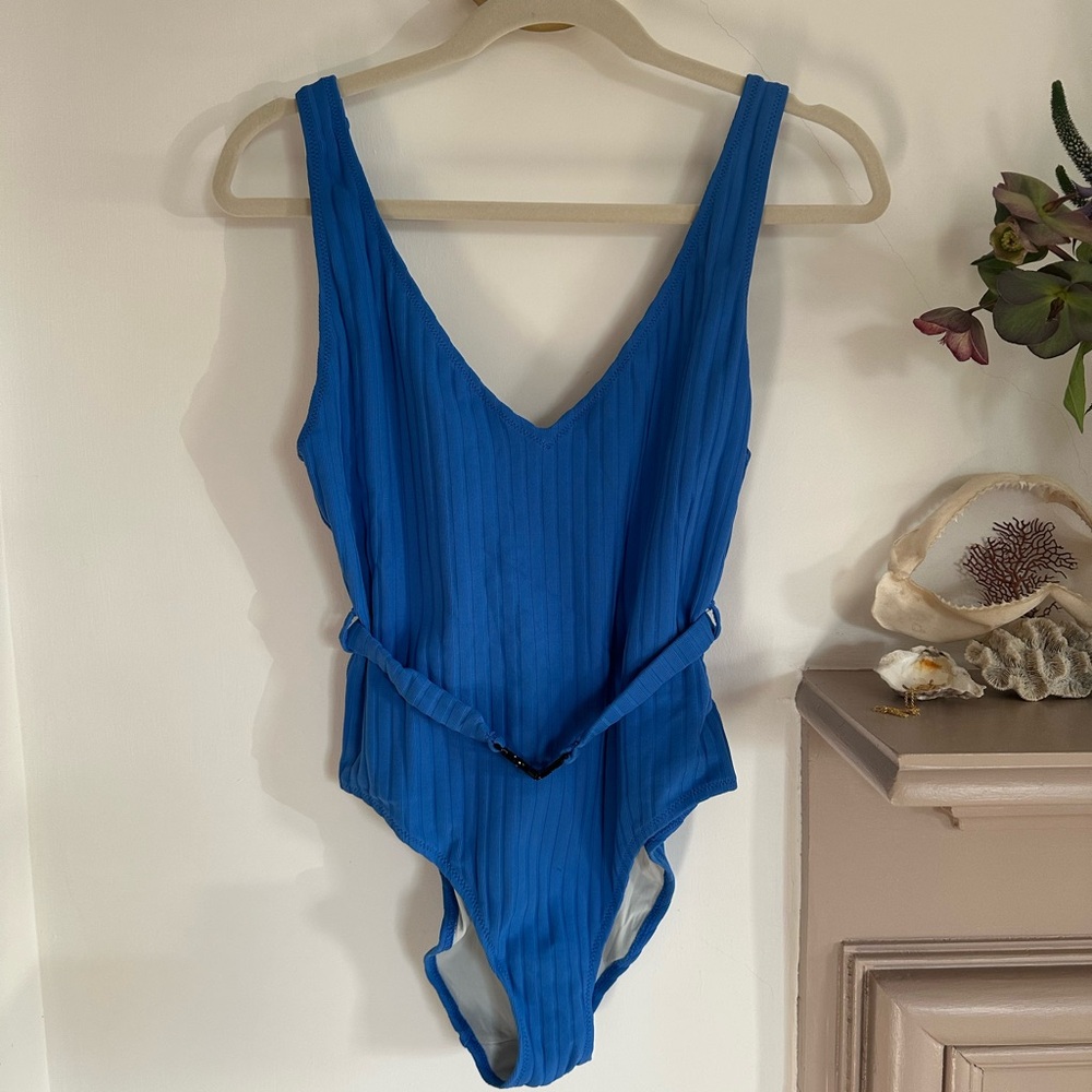Solid & Striped Belted One piece L